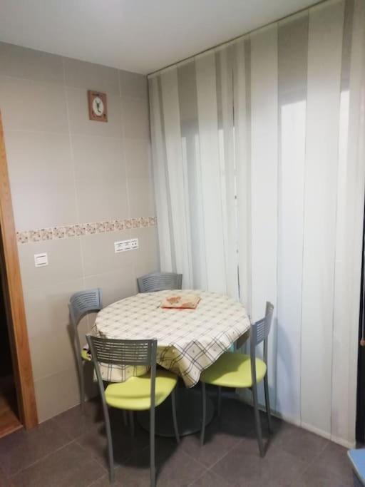 Habitacion En Piso Compartido Cerca De Playa De Samil 비고 외부 사진